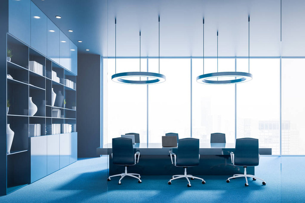 Boční pohled na kancelář, zasedací místnost s modrými stěnami a podlahou, panoramatické okno, dlouhý stůl s černými židlemi a modrá knihovna. 3D vykreslování - Fotografie, Obrázek