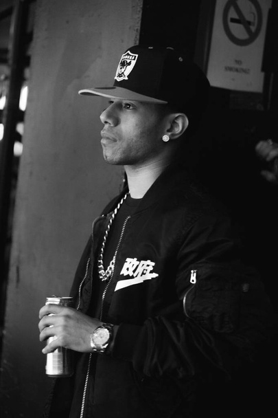 MOSCOW - MARCH, 7: Famous hip-hop producer Abraham Orellana aka Araabmuzik playing live concert in Moscow, Russia on 7 March 2015 - Φωτογραφία, εικόνα
