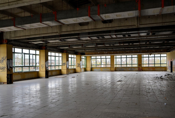 dining room of a disused factory - Foto, immagini