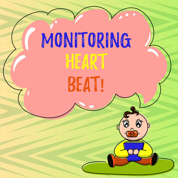Escritura manual conceptual que muestra la monitorización de latidos cardíacos. Exhibición de fotos de negocios Mide o registra la frecuencia cardíaca en tiempo real Baby Sitting on Rug Pacifier Book y Cloud Speech Bubble
. - Foto, imagen