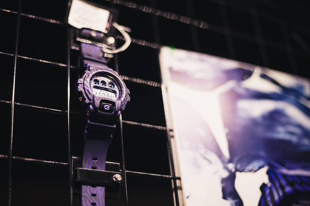 MOSCÚ - 4 DE DICIEMBRE DE 2015: Presentación de la colaboración entre las marcas Casio G-Shock y Burton. Organizado por DJ Chagin de Flammable Beats en G-Store en Flakon Art Factory
  - Foto, Imagen