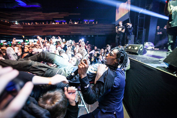 MOSCOW - DECEMBER, 6: Travis Scott performing at Glavclub in Moscow on 6th of December 2014 - Foto, afbeelding