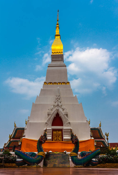 Wat Phra That Choom Chum, Sakon Nakhon Province, прекрасное тайское искусство
. - Фото, изображение