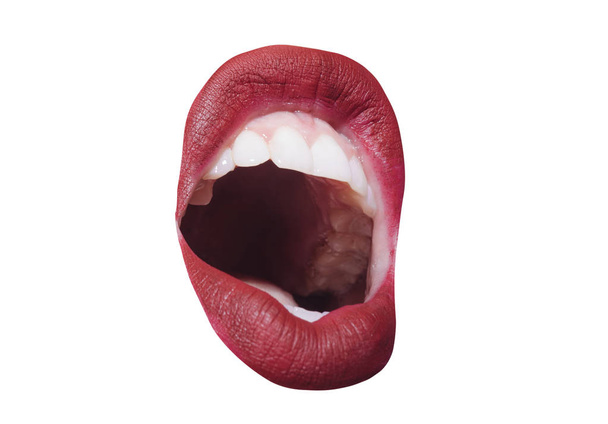 Γυναίκα άνοιξε το στόμα σε άσπρο φόντο. Αφηρημένη κραυγή φόντο. - Φωτογραφία, εικόνα
