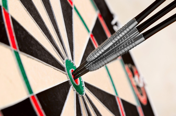 Dart in bullseye on the target - Foto, immagini