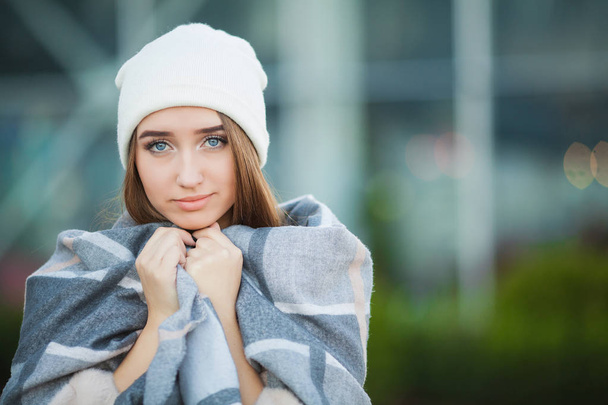 Cold and flu. Woman get sick and cough, wearing autumn clothes - Foto, afbeelding