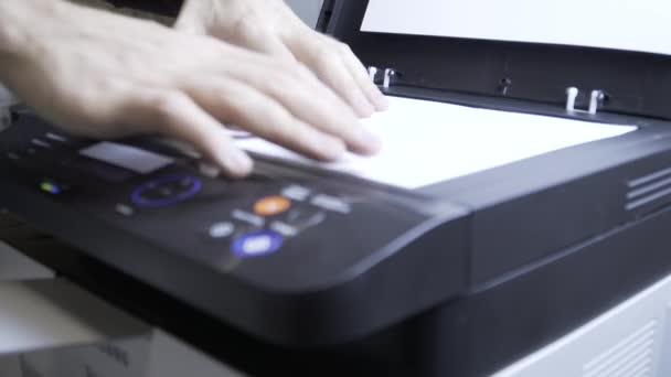 Numérisation de documents avec un scanner
 - Séquence, vidéo