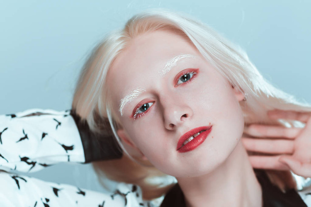 portrait of blonde albino girl in studio. - Fotoğraf, Görsel