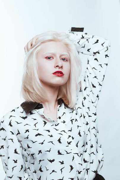 portrait blonde albino girl in studio on white background. - Foto, Bild
