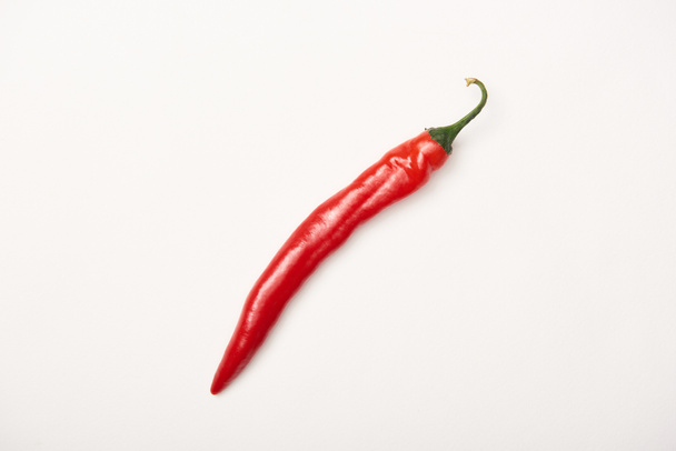 Studio shot of chili pepper on white background - Foto, afbeelding