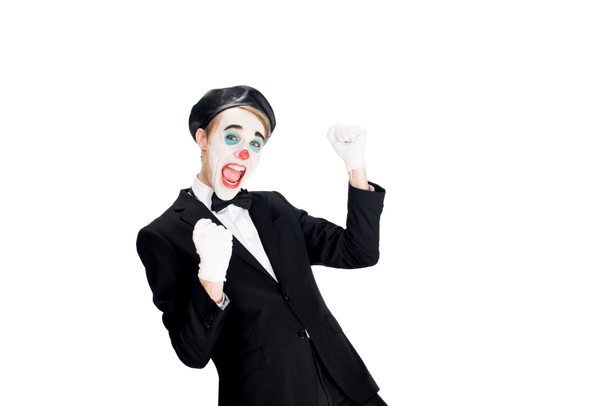 podekscytowany clown w garniturze, z okazji wygranej biały na białym tle na  - Zdjęcie, obraz