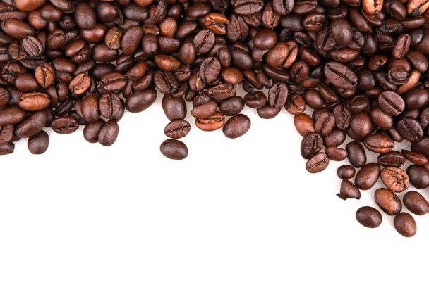 Chicchi di caffè isolati su bianco - Foto, immagini
