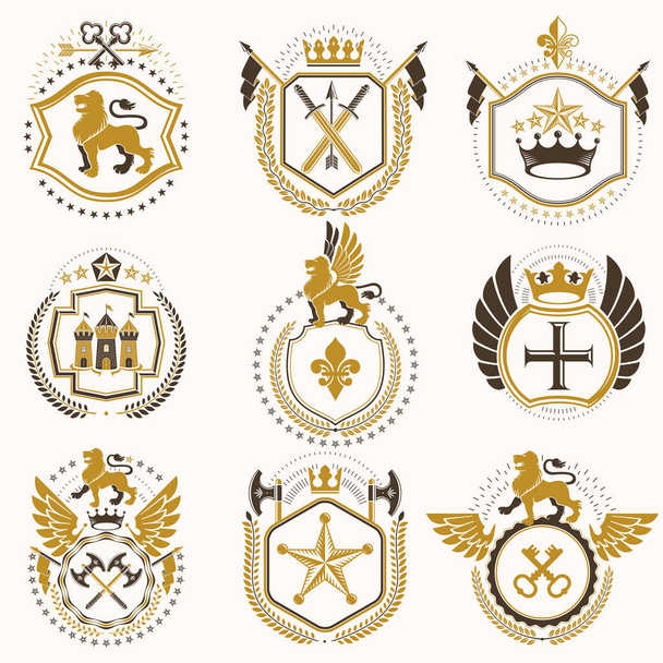 Collection of heraldic decorative coats of arms, vintage design elements - Vector, afbeelding