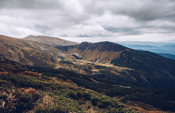 Beautiful mountain landscape in autumn. Instagram vintage film filter - Φωτογραφία, εικόνα