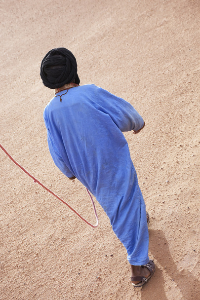 Nomad wandelingen in de Saharawoestijn. - Foto, afbeelding