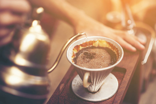点滴 Brew コーヒー カフェイン フィルター味マグカップ カップ コンセプト - 写真・画像