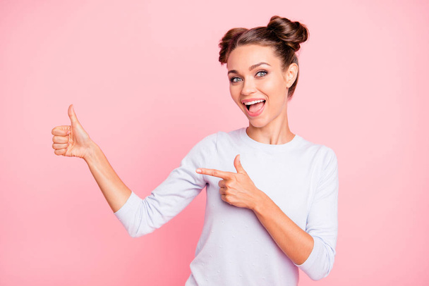 Portrait of nice-looking cute adorable attractive lovely cheerful cheery positive funny girl showing thumbup isolated over pink pastel background - Foto, Imagen