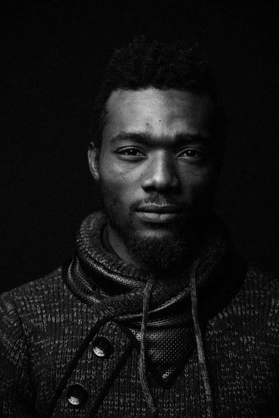 studio portrait of handsome young african american man - Φωτογραφία, εικόνα