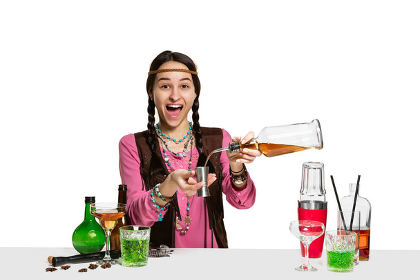 Expert female barman is making cocktail at studio - Foto, Imagem