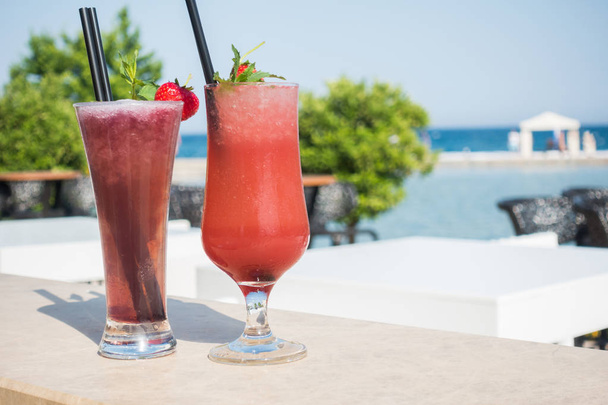 Cocktails at the seaside resort bar - Photo, Image