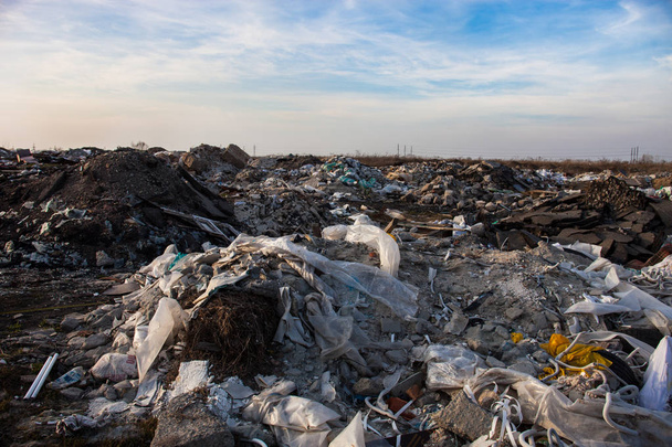 Şehir çöplük çöp yığınları - Fotoğraf, Görsel