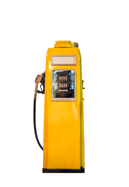 Keltainen polttoaineen annostelija polttoainesuuttimella, jossa on numerovalintajärjestelmä. eristetty valkoisella pohjalla
 - Valokuva, kuva
