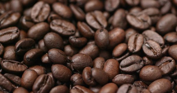 gebrande bruine koffiebonen - Foto, afbeelding