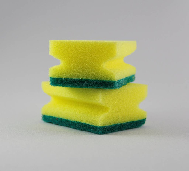 yellow sponge for washing dishes - Foto, Imagem