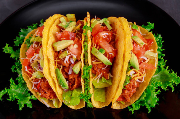 Vegetáriánus taco pakolások. Növényi összetevők a felülnézet Taco - Fotó, kép