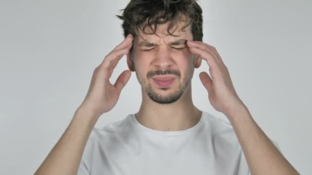 Retrato de un joven hombre casual Gestos de dolor de cabeza, estrés
 - Metraje, vídeo