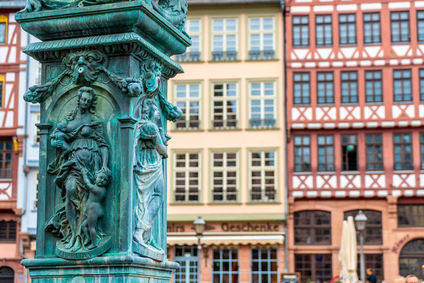 beautiful old town square romerberg with Justitia statue in Frankfurt Germany - Fotoğraf, Görsel