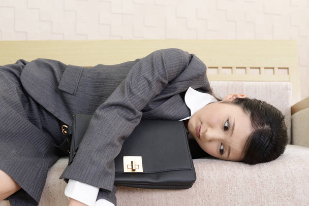 Asiatico business donna in depressione
 - Foto, immagini