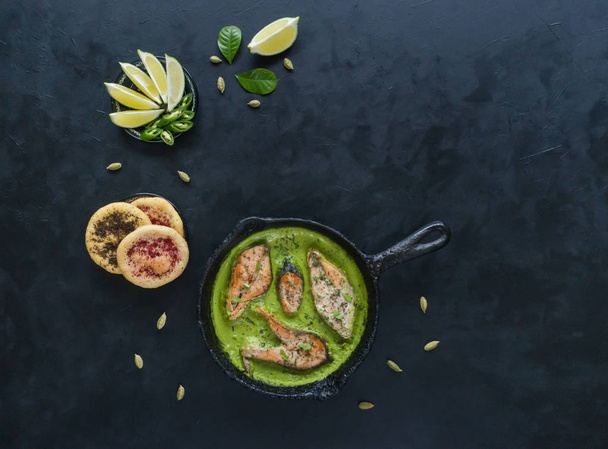 Zielona masala ryb. Bombay stek ryb zielone Curry. - Zdjęcie, obraz