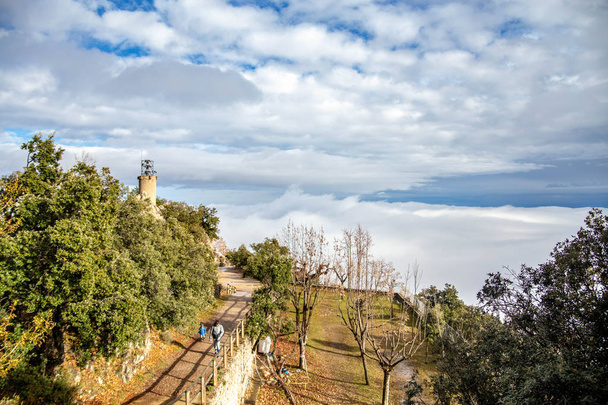 Vue panoramique dans les Pyrénées près de Baga, Catalogne, Espagne
 - Photo, image