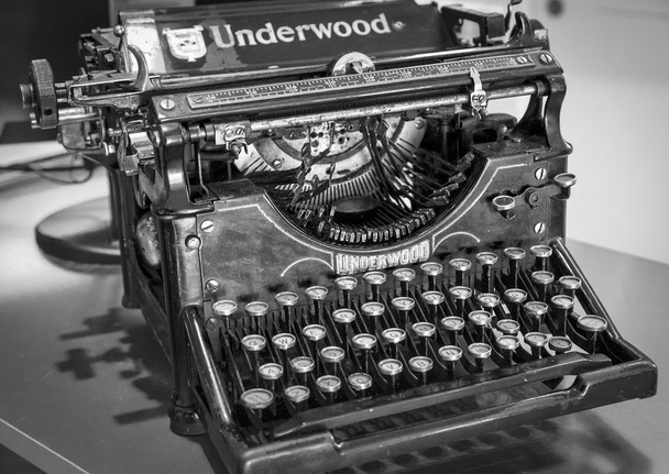 Máquina de escribir Underwood manual antiguo
 - Foto, Imagen