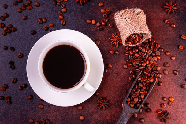 Il caffè di mattina tonificante con caramelle. Può essere utilizzato come sfondo
 - Foto, immagini