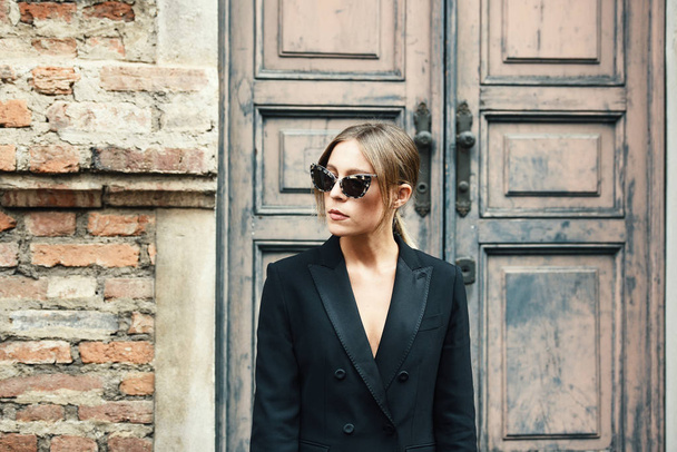 2018 年 9 月 20 日: ミラノ, イタリア - ミラノ ・ ファッション ・ ウィーク中にストリート スタイルの服 - Mfwss19 - 写真・画像