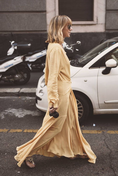 September 20, 2018: Milan, Italy -  Street style outfit during Milan Fashion Week - MFWSS19 - Foto, imagen