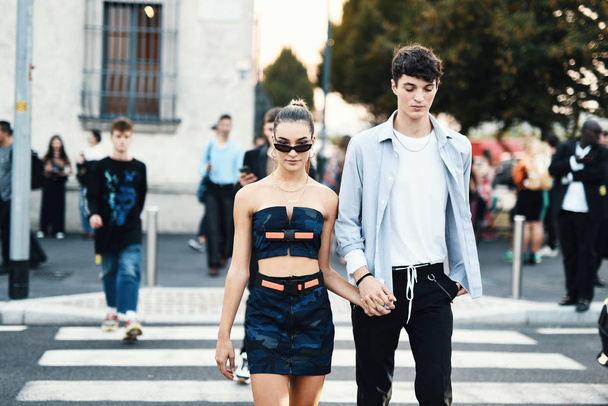 September 20, 2018: Milan, Italy -  Fashion influencers with stylish outfits - street style concept - MFWSS19 - 写真・画像