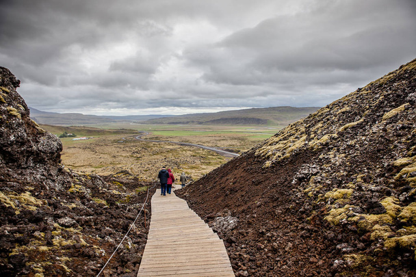 Είδαν το Grabrokarfell από τον κρατήρα του ηφαιστείου Grabrok, Ισλανδία - Φωτογραφία, εικόνα