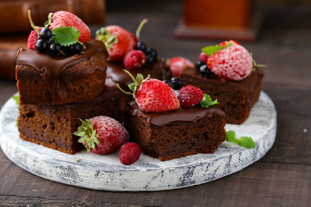 Čokoládové brownie dort s ganache - Fotografie, Obrázek