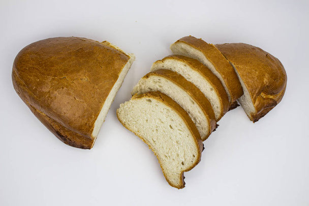 pan, pan, baguette aislado sobre fondo blanco, primer plano, corte, vista superior
 - Foto, Imagen