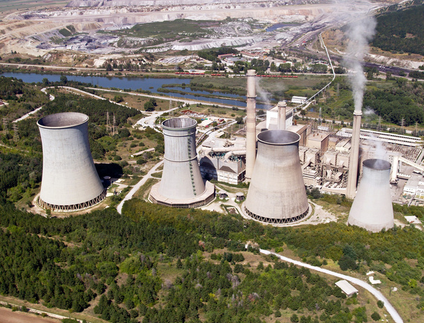 Охлаждающие башни, вид с воздуха
 - Фото, изображение