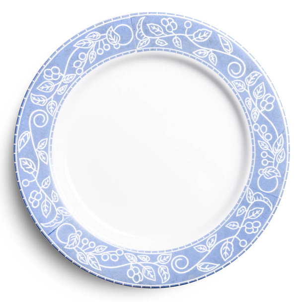 Elszigetelt fehér background vágógörbével üres kerámia tányér. - Fotó, kép