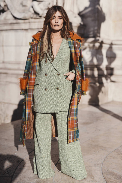 October 1, 2018: Paris, France - Street style outfit during Paris Fashion Week  - PFWSS19 - Photo, image
