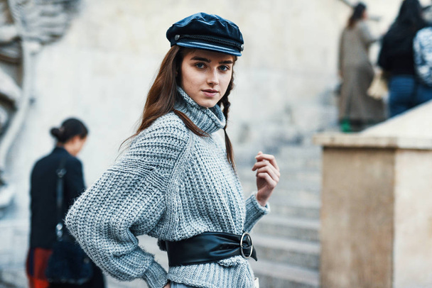 October 1, 2018: Paris, France - Influencer with stylish outfit posing during Paris Fashion Week  - PFWSS19 - 写真・画像