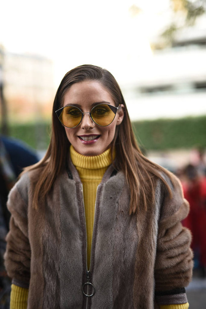 September 30, 2018: Paris, France - Street style outfit during Paris Fashion Week  - PFWSS19 - Foto, immagini