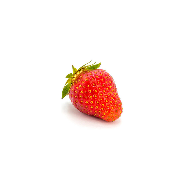 Zdjęcie truskawki na piękny czerwony na białym tle - Zdjęcie, obraz