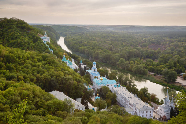 Donyec folyó, Szent hegyek és Sviatogorskaya Lavra: Sviatogorsk. - Fotó, kép