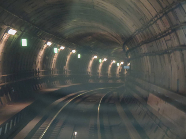 地下鉄地下鉄輸送ラインのチューブ トンネル - 写真・画像